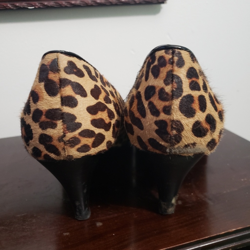 Shoes - Picture 5 of 7